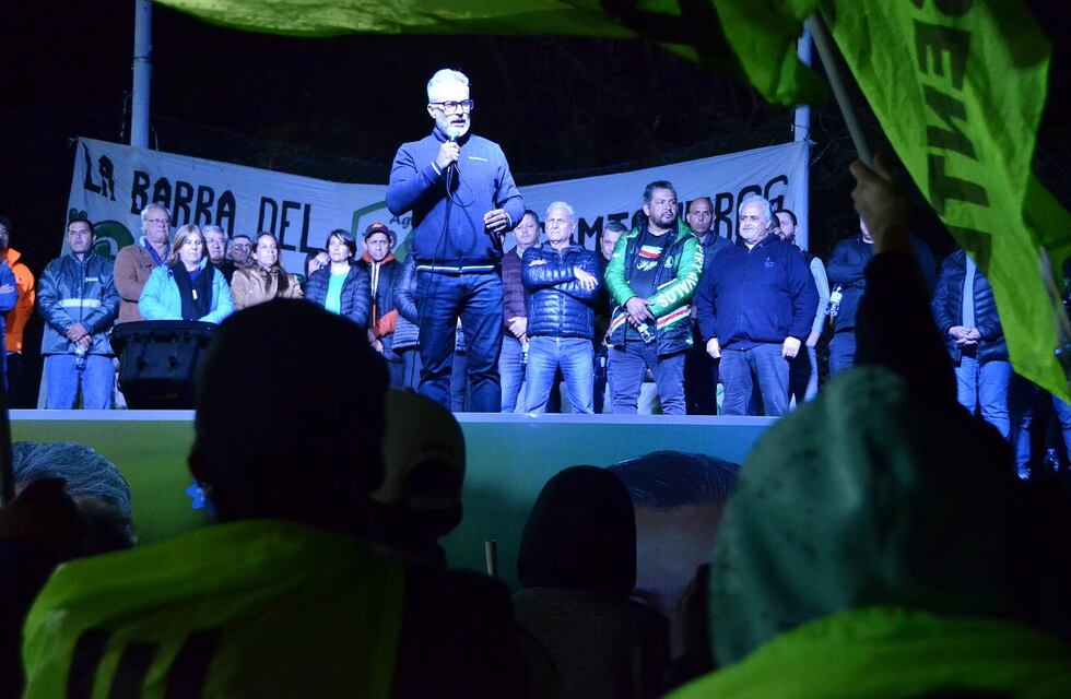 Gustavo Guzman, precandidato a intendente de Paraná realizó un acto en Camioneros de Entre Ríos