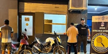 Uno de los rodados había sido denunciado en la Seccional Segunda y el otro reportado al 911.