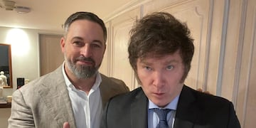 Abascal junto a Javier Milei (Foto: Redes Sociales)