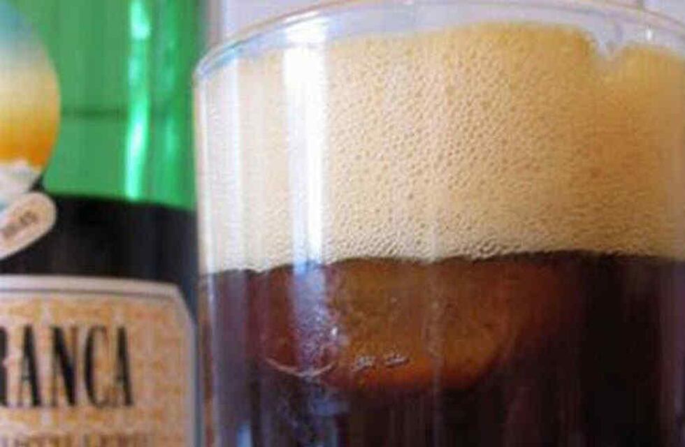 “Una combinación que promete”: preparó un fernet y reemplazó la gaseosa con un impensado ingrediente