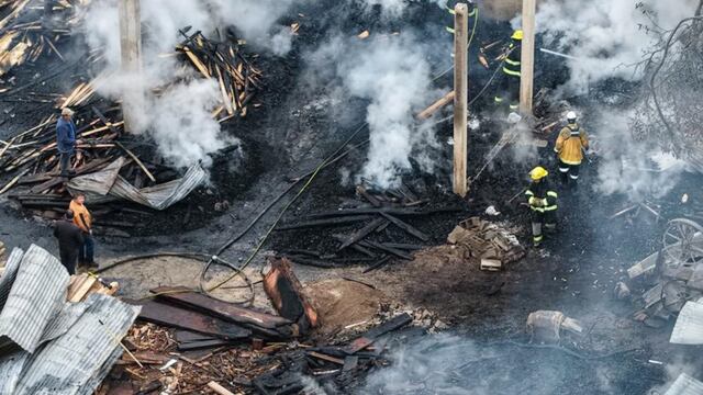 Un importante aserradero de Traslasierra sufrió un grave incendio.