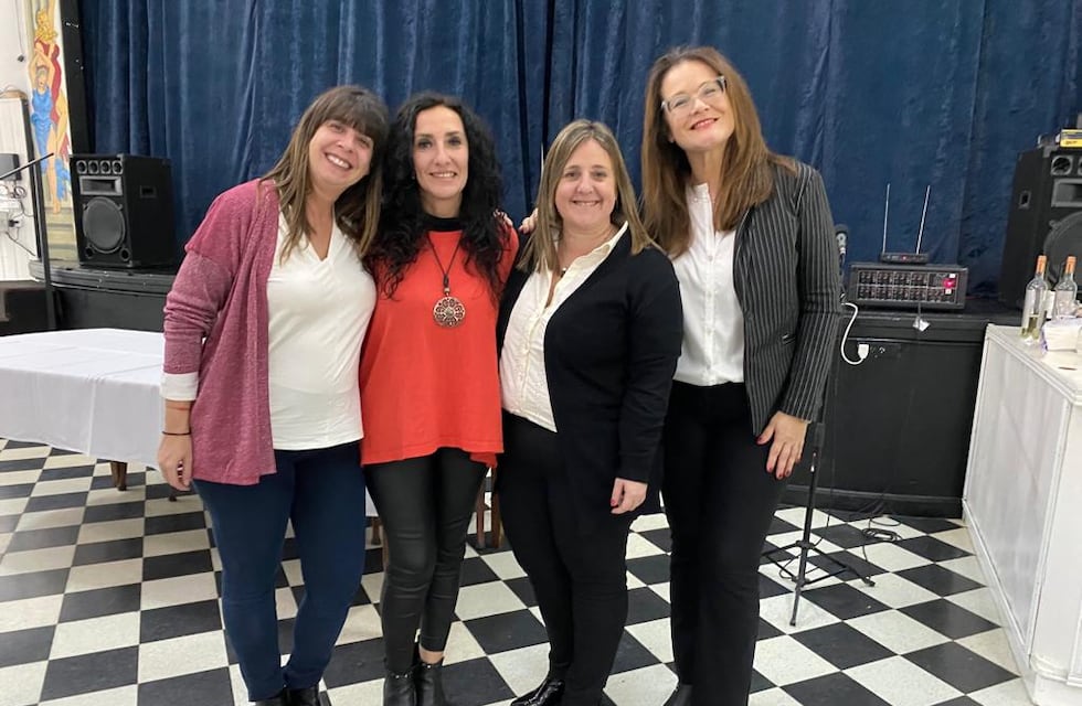 Debate “Voz y Voto”: propuestas educativas concretas de las mujeres MV Renovación.