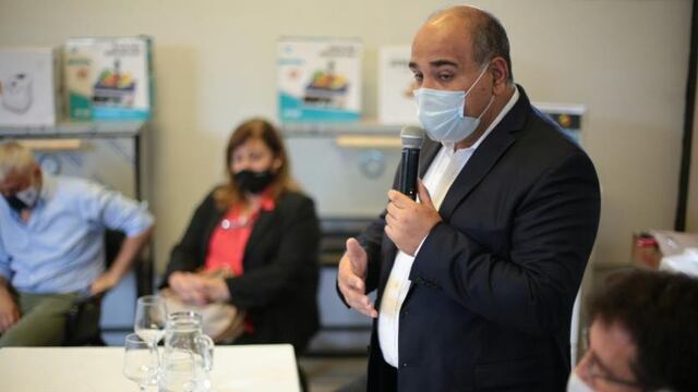 Manzur encabezó la entrega de herramientas y equipamiento para emprendimientos de mujeres víctimas de violencia
