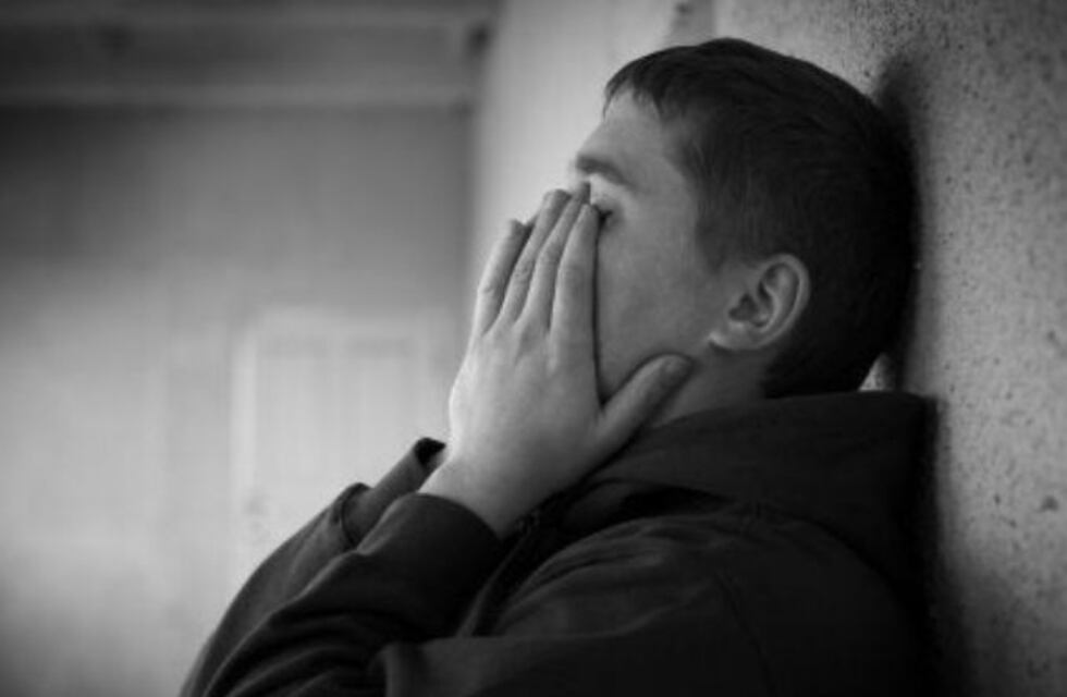 Una mujer descubrió a su vecino abusando de su hijo en Rawson