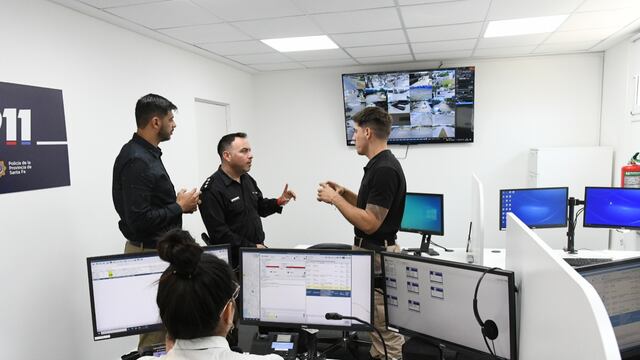 Reunión en el Centro de Monitoreo Urbano