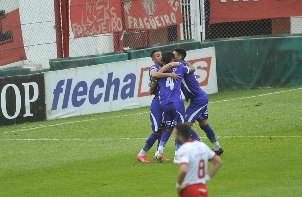 Al borde del final, Instituto logró la victoria ante Deportivo Morón