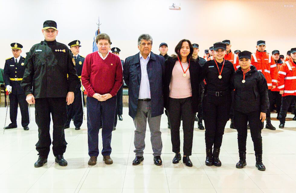 Entregaron premios por el 60° Aniversario de la División Bomberos de la Policía