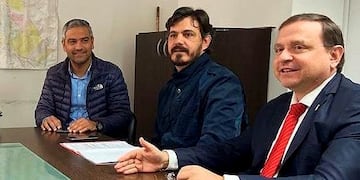 Juan Cardozo, Lucas Perassi y Guillermo Snopek, en reunión por el proyecto de creación de la Universidad Provincial para el Trabajo, en Jujuy.