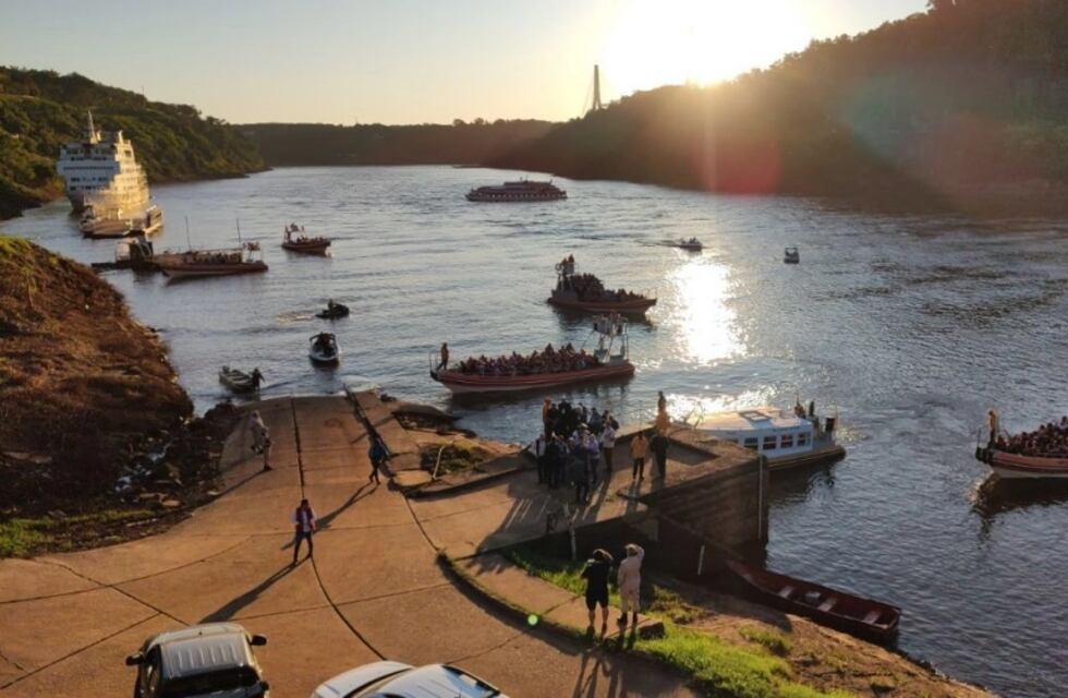 Se llevó adelante la primera peregrinación náutica por el río Iguazú