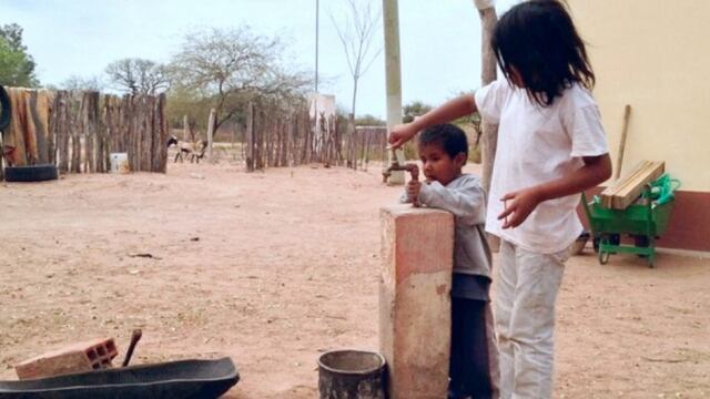 La problemática del agua potable en el norte golpea con especial fiereza a las comunidades oroginarias.