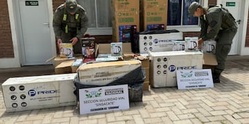 Parte de los elementos secuestrados en tres operativos en la provincia de Córdoba.