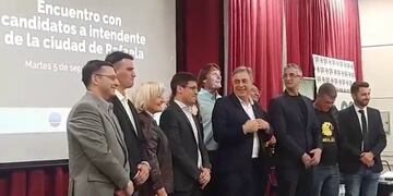 Debate en el Centro Comercial