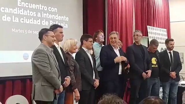 Debate en el Centro Comercial