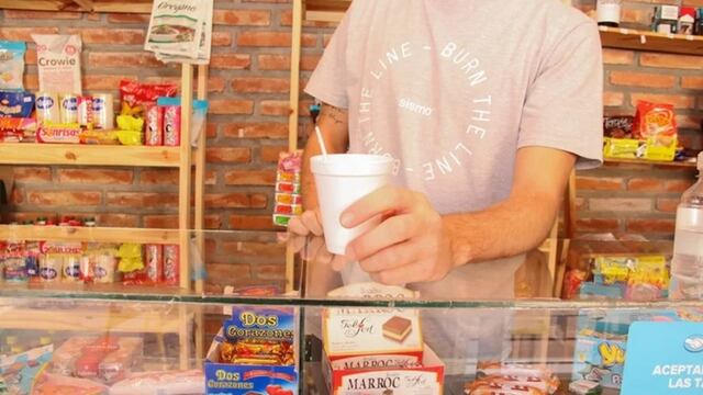 Adiós a las cucharitas y vasos de plástico, la nueva ordenanza los prohibe. Se deberán utilizar elementos fabricados con materiales reciclables.