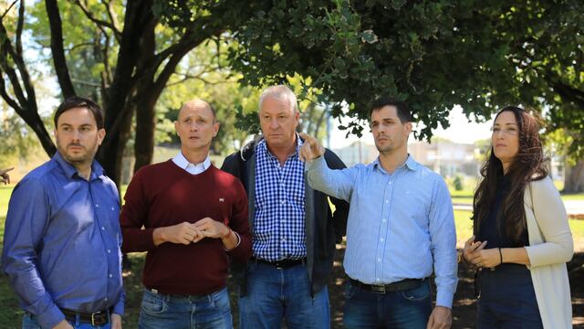 El intendente Leonardo VIotti junto con funcionarios por los Juegos Suramericanos Rafaela 2026