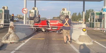 Murió un hombre tras chocar contra el peaje de la autopista Córdoba-Villa Carlos Paz. (Gentileza)