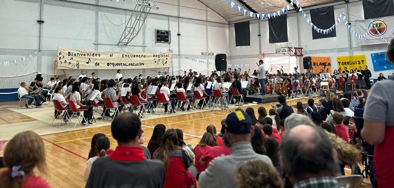 Se realizó en Gonzales Chaves el XIV Encuentro Regional de Orquestas Bonaerenses