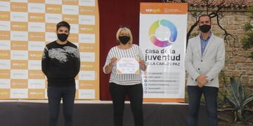 Entrega de certificados a los alumnos de  La Fábrica Punto Joven VCP.