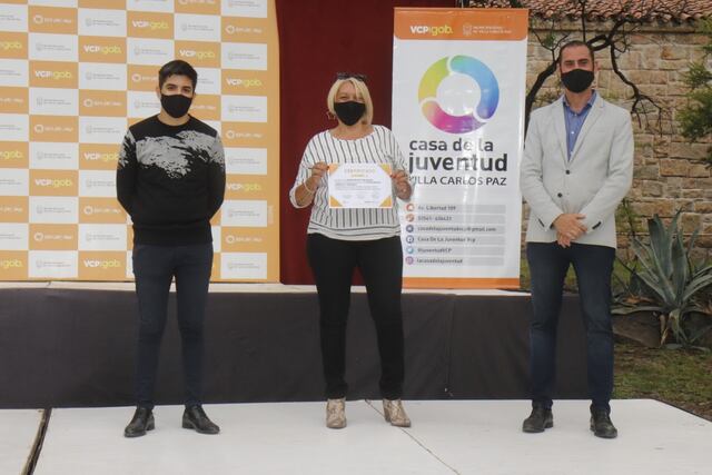 Entrega de certificados a los alumnos de La Fábrica Punto Joven VCP.