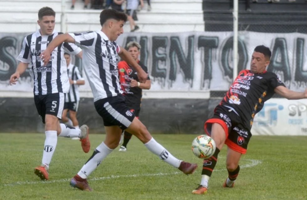 Regional Amateur: Sporting cayó en el debut ante Liniers