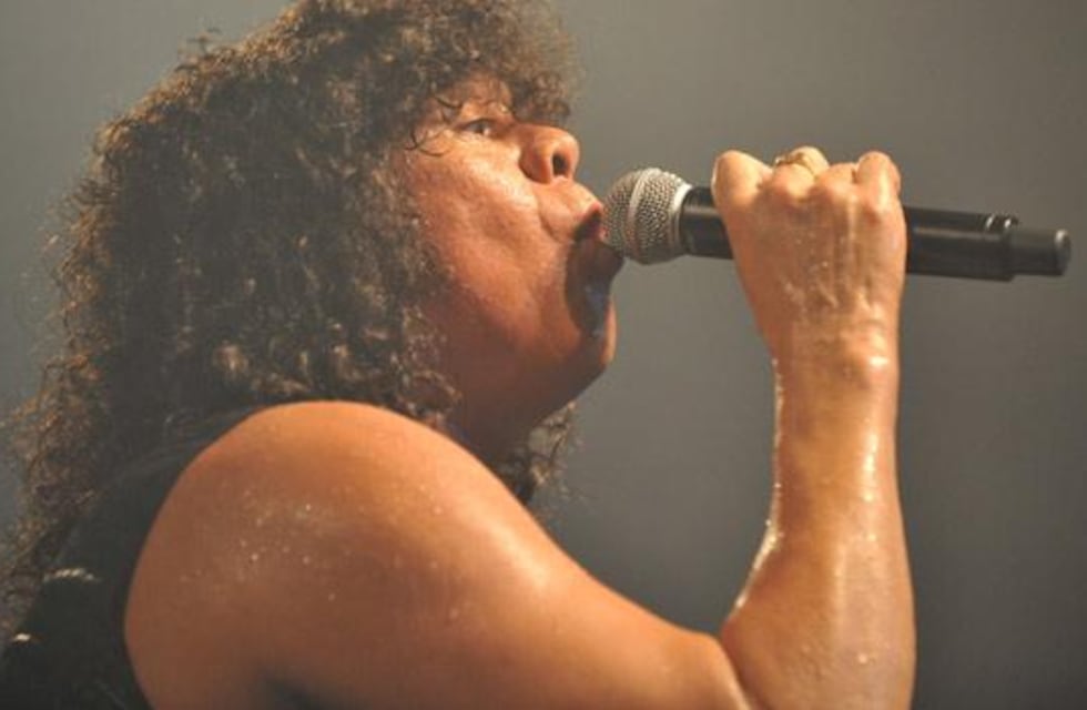 La Mona Jiménez y su saludo por el cumpleaños de Córdoba “de corazón a corazón”