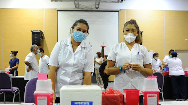 Durante el encuentro también se definió avanzar con la inscripción de la población adolescente de 12 a 17 años con condiciones priorizadas.