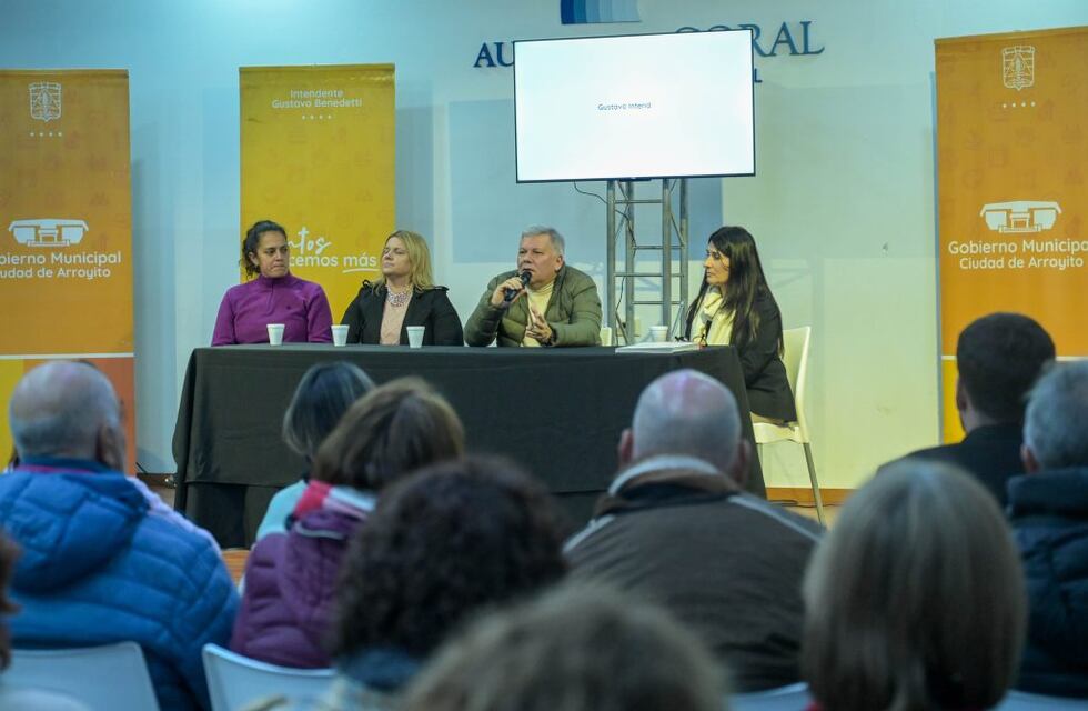 El Municipio realizó la entrega de aportes económicos a diferentes instituciones de Arroyito