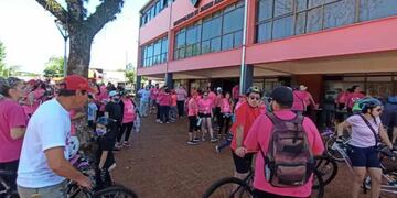 Caminata y bicicleteada por la lucha contra el Cáncer de mama en Jardín América.