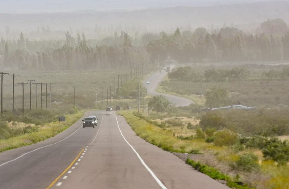 Clima en Mendoza: Defensa Civil actualizó el alerta por viento Zonda