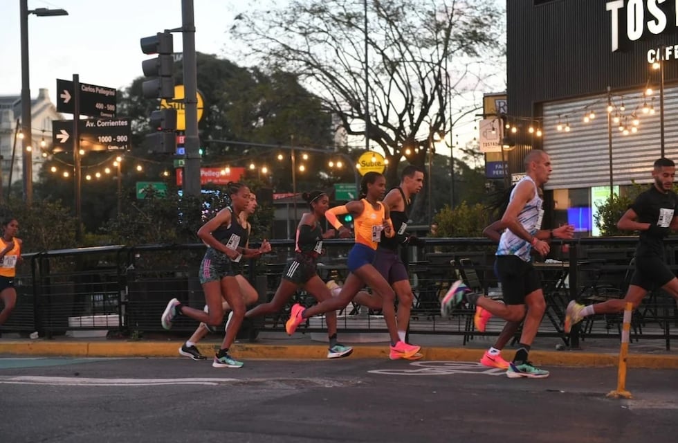 Media Maratón: atletas keniatas dominaron el podio masculino y una argentina mejoró su récord sudamericano