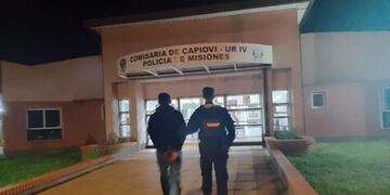Manejaba alcoholizado la moto de su novia en Capioví y fue demorado.