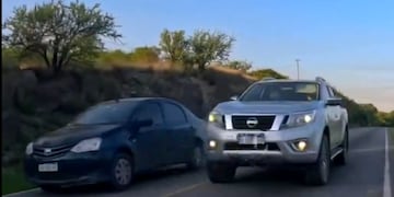 La imprudente maniobra de un automovilista en Córdoba.