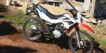 Le sustrajeron la motocicleta cuando estaba estacionada en Eldorado.
