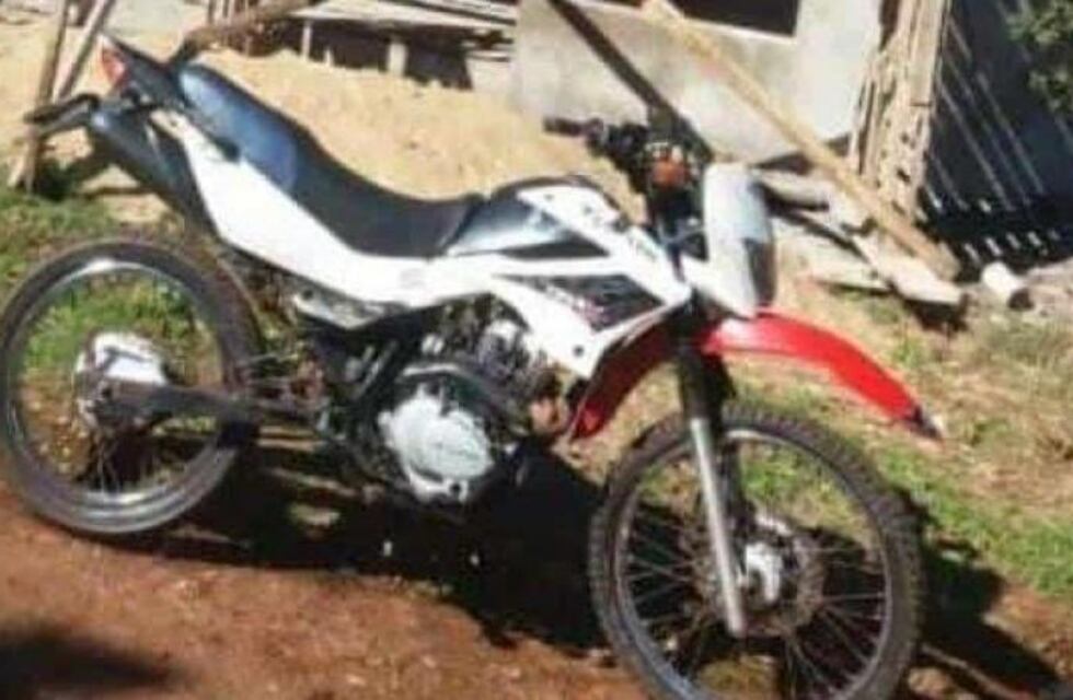 Le sustrajeron la motocicleta cuando estaba estacionada en Eldorado