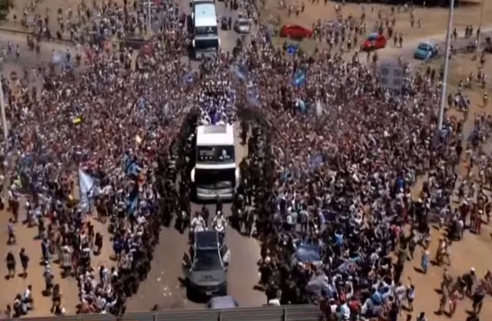 Rodrigo De Paul mostró el clima festivo del micro de la Selección: “Dale que vamos”