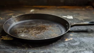 Convertí una sartén vieja en un reloj de pared: paso a paso