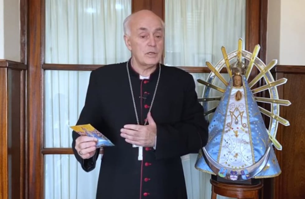 Operan del corazón a Monseñor Puiggari