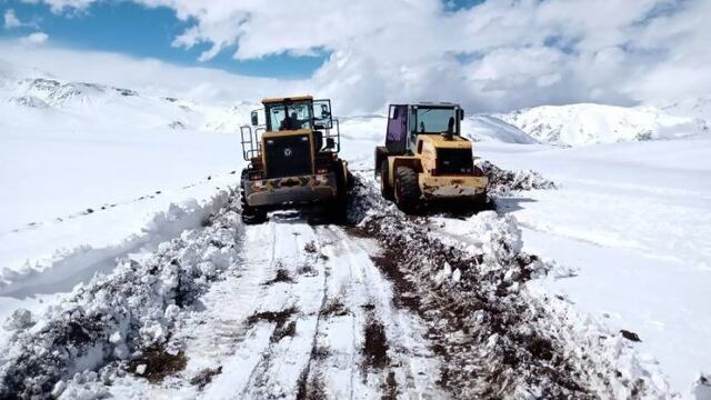 Un fuerte temporal de nieve obligó a evacuar al personal de Guardaparques que opera en la Laguna del Diamante y cerrar los accesos hasta nuevo aviso. Imagen Ilustrativa