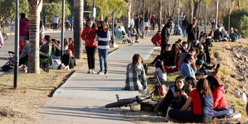Fotos de turismo. Costanera del lago San Roque. Vacaciones de invierno y turistas en Carlos paz.
Yanina Aguirre/ La Voz