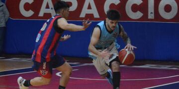Ateneo derrotó como visitante a Pellegrini.  (Foto: Gente de básquet).