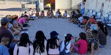 Pérez: colecta de mochilas y útiles escolares para los chicos del barrio Esso