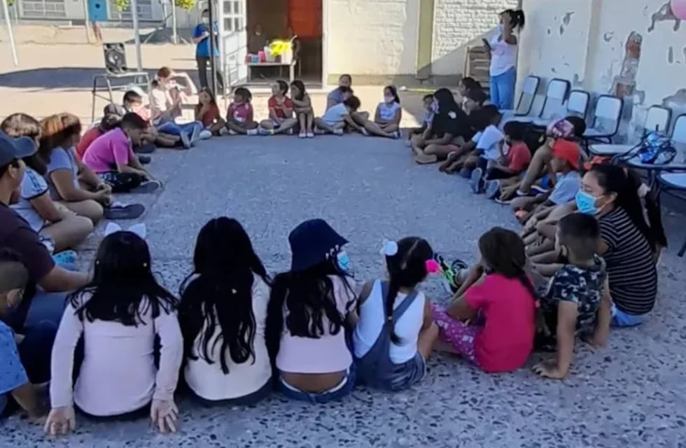 Pérez: colecta de mochilas y útiles escolares para los chicos del barrio Esso