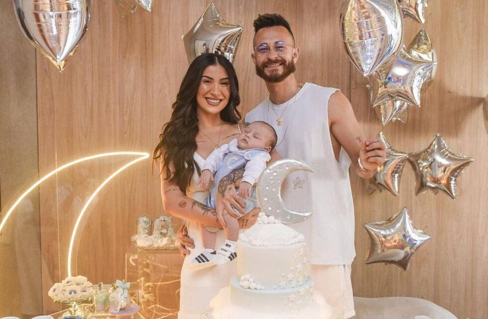 Una pareja de influencers brasileños criará a su hijo sin género