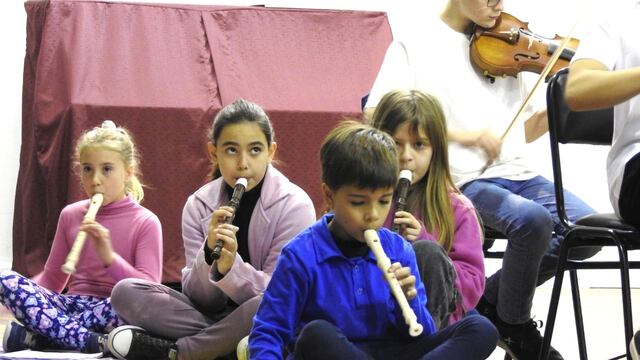 Alumnos de la Escuela Municipal de Música "Remo Pignoni"