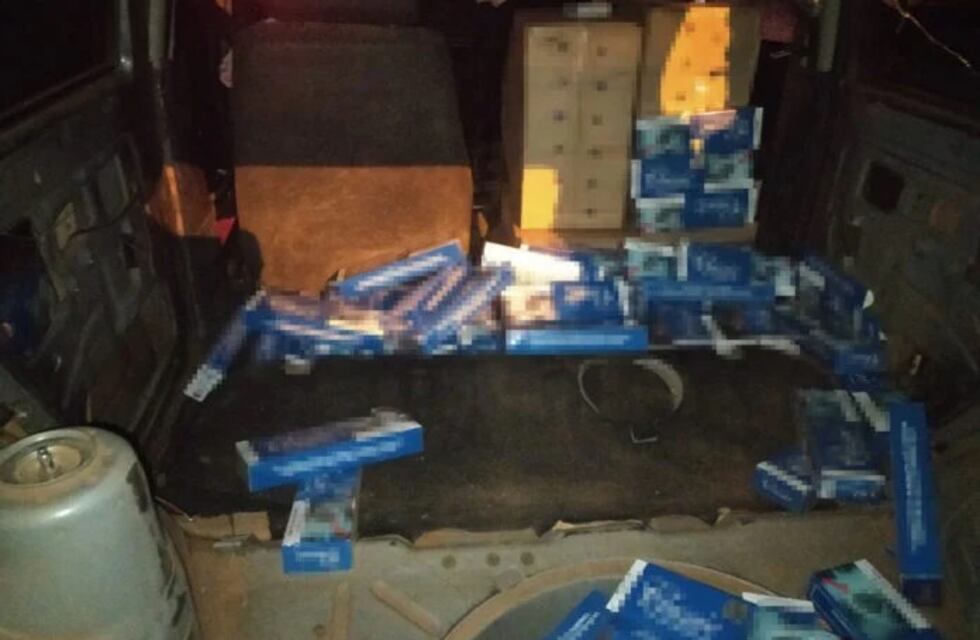 Persecución y arresto en Pozo Azul: incautaron más de 12 mil paquetes de cigarrillos ilegales