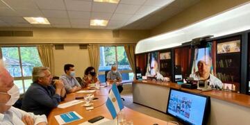 Juan Manzur: “La vacuna nos abre la esperanza de retomar una vida normal”