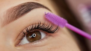 La forma de hacer crecer las pestañas naturalmente.