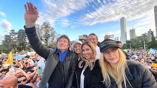 El economista y sus militantes se encontraron en el Monumento el 14 de noviembre.