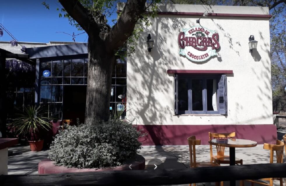 Violento asalto a una conocida heladería de Chacras