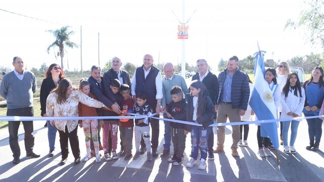 Perotti inauguró 6 km de pavimento entre Garibaldi y María Juana